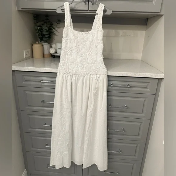 Show Me Your MuMu Bradshaw Maxi Dress White Rosette White Textured Dress - Picture 5 of 10